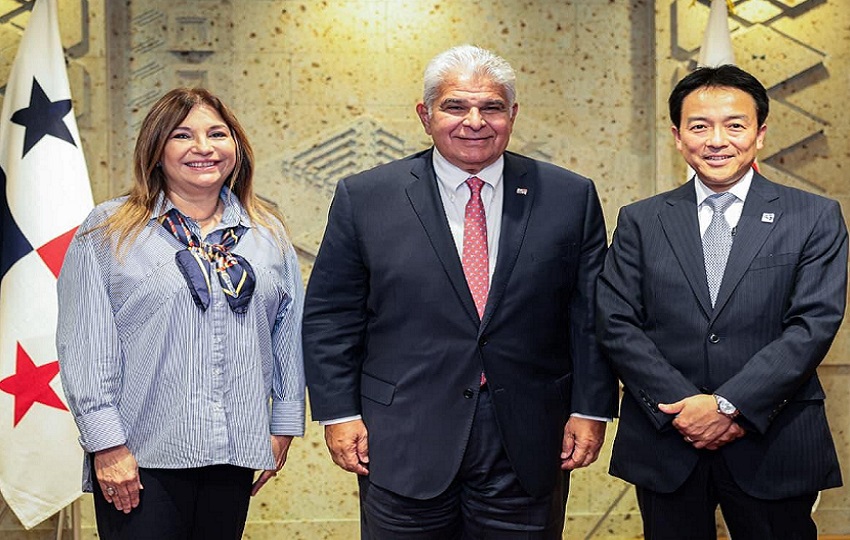 El presidente panameño y la Primera Dama llegaron a Japón este martes. Foto: Cortesía