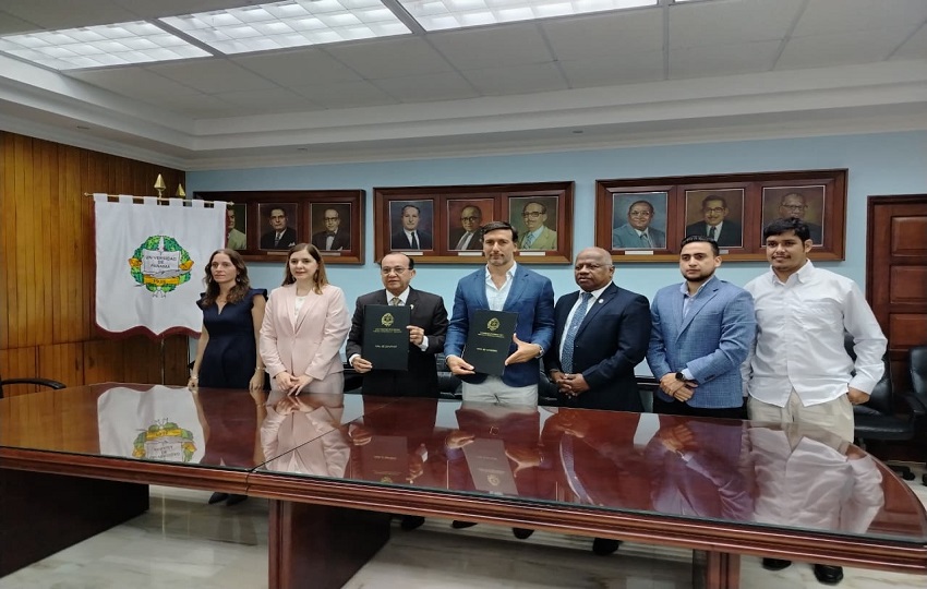 Autoridades argentinas y panameñas firman convenio de cooperación. Foto: Cortesía