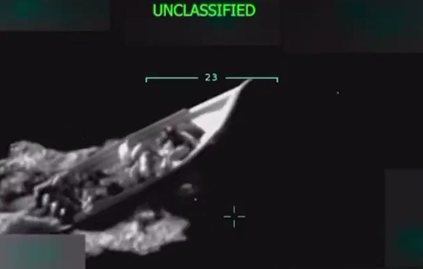 Imagen del video del ataque a la embarcación.