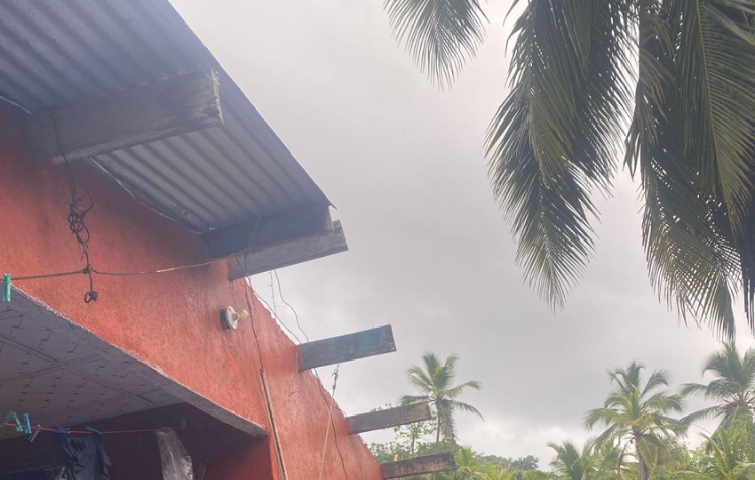 Las fuertes lluvias causaron estragos en varias viviendas. Foto. Cortesía