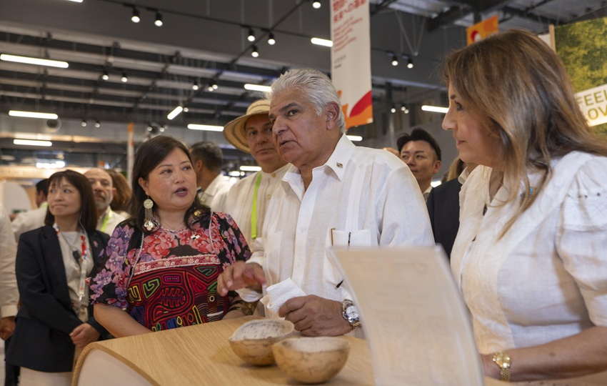 Panamá celebró este sábado su Día Nacional en el marco de la Expo de Osaka. Foto: EFE