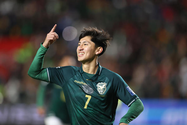 Miguel Terceros, de Bolivia, festeja su gol ante Brasil. Foto: EFE 