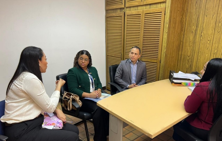 Abordaron temas claves como la importancia de la implementación de la facturación electrónica por parte de las empresas registradas en el sistema especial. Foto. Cortesía