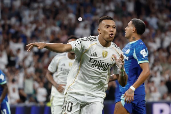 Mbappé anotó dos goles contra el Marsella. Foto: EFE