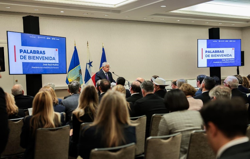 El presidente José Raúl Mulino en una de sus ponencias ante inversionistas internacionales.  Foto: Cortesía 