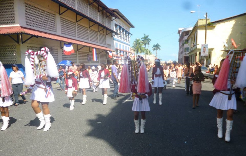 Se ha propuesto que el desfile salga de los predios del Colegio José Guardia Vega, atraviese el paseo Marino y de allí por la avenida Central Foto. Archivo