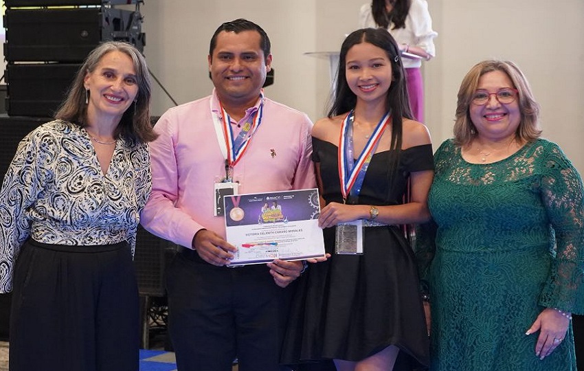 Segundo lugar. 