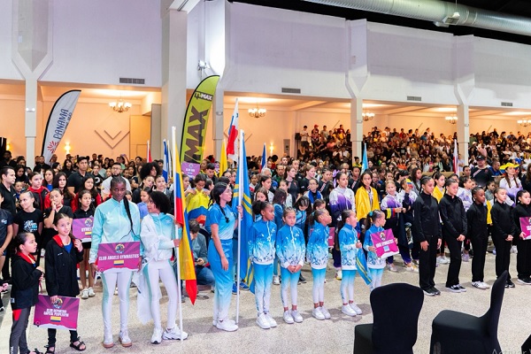 Equipos de la región en la Copa IGA de gimnasia. Foto: Cortesía