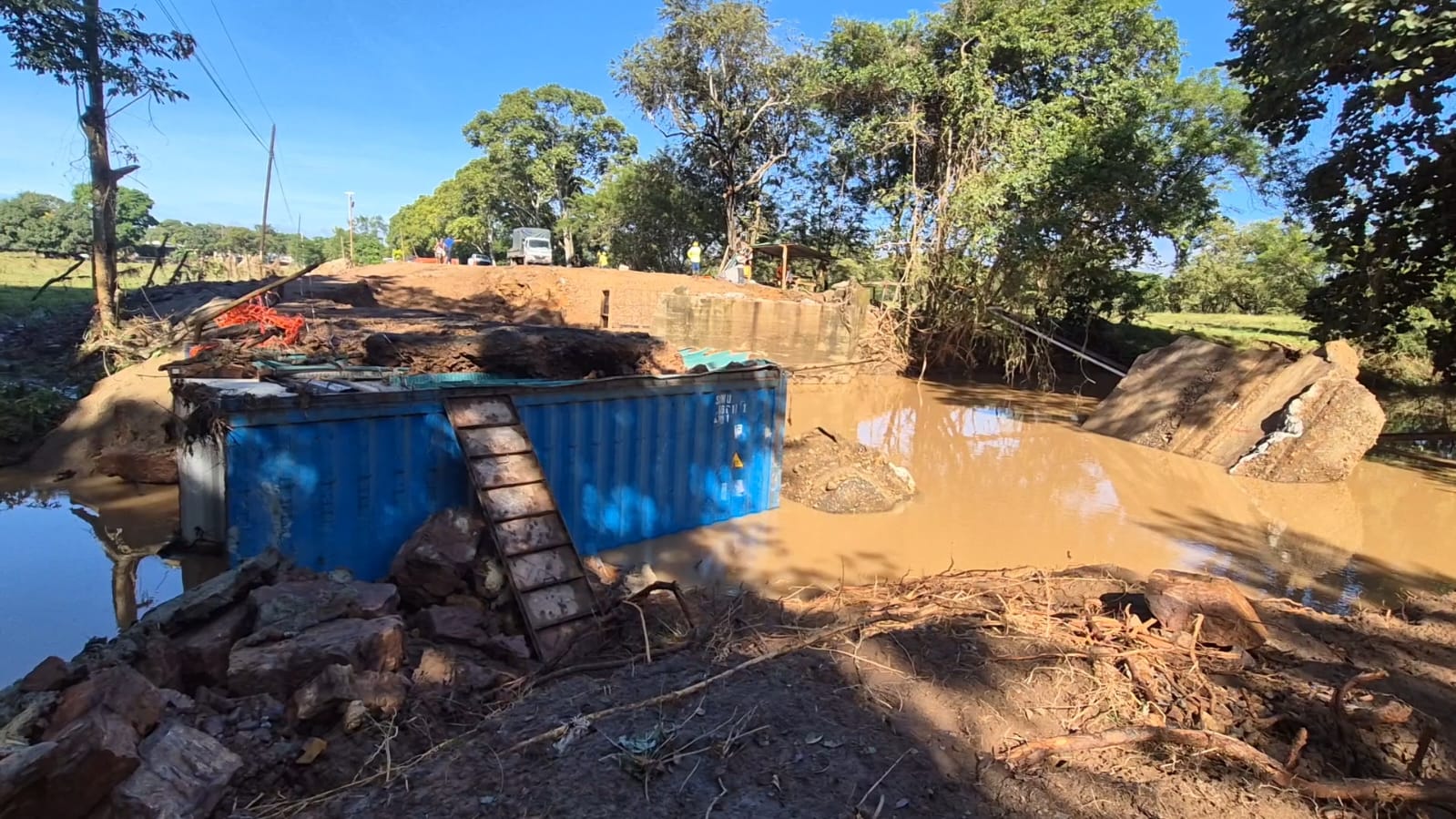 Las condiciones lluviosas persisten en gran parte del país, por lo que el Sistema Nacional de Protección Civil (Sinaproc) y el MOP mantienen vigilancia constante en las áreas vulnerables. Foto. Thays Domínguez