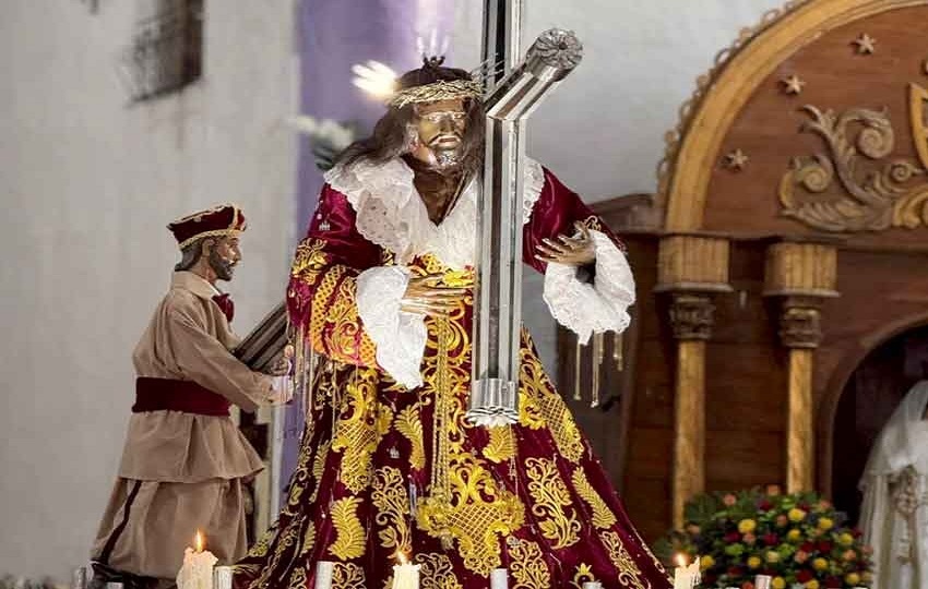 Imagen del Cristo Negro, conocido cariñosamente como “el Naza”, “el Negro”.