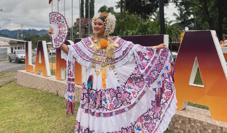 Lia Itzel Chang.  IG: Lia Chang/ Festival del Sombrero/@carloslphoto012  Lia Itzel Chang.  IG: Lia Chang/ Festival del Sombrero/@carloslphoto012