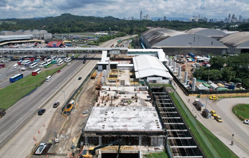 Extensión de la pasarela en la estación Albrook. Foto: Cortesía Extensión de la pasarela en la estación Albrook. Foto: Cortesía