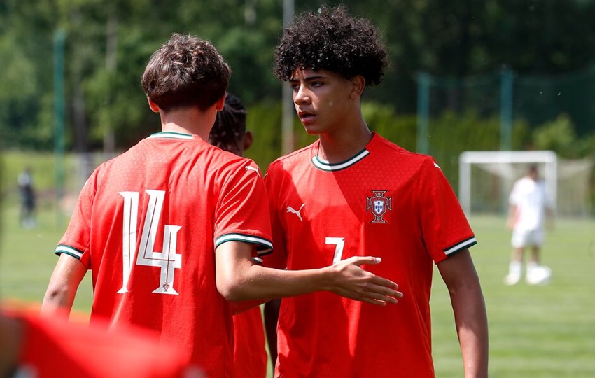 Cristiano Jr. sigue los pasos de su padre. Foto: EFE