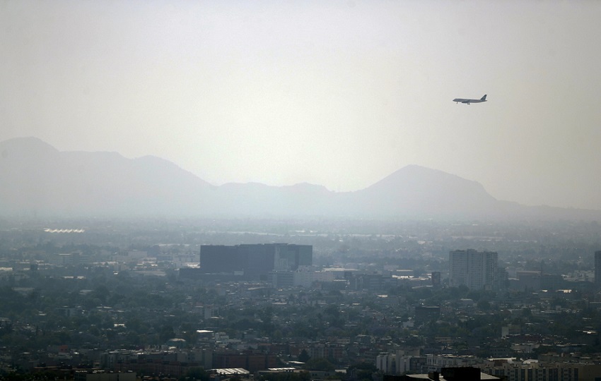 Capa de contaminación sobre la Ciudad de México (México). EFE/ Isaac Esquivel Capa de contaminación sobre la Ciudad de México (México). EFE/ Isaac Esquivel