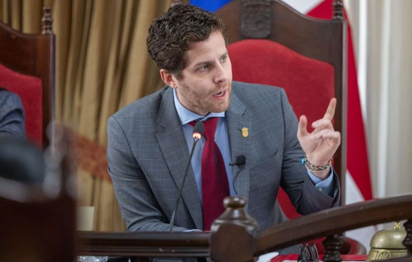 Alcalde Mayer Mizrachi. Foto: Archivo Alcalde Mayer Mizrachi. Foto: Archivo