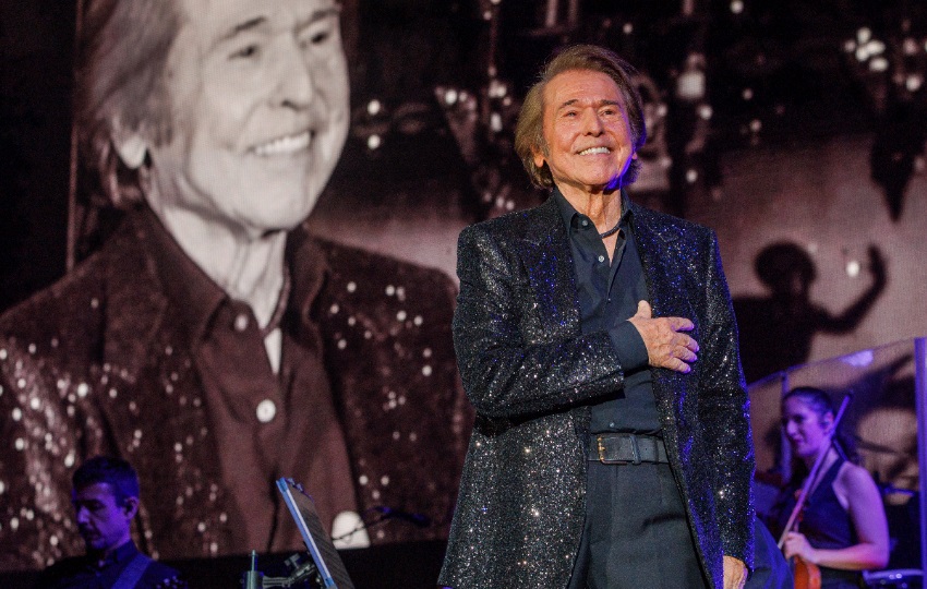 El cantante Raphael. Foto: EFE / Julio Muñoz