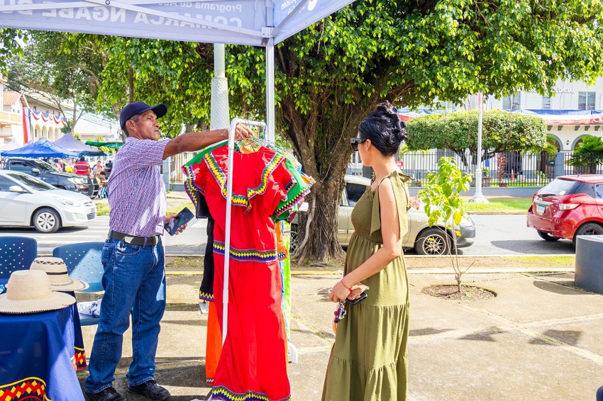 Los ngäbes recibieron herramientas para impulsar sus emprendimientos. Foto: Cortesía