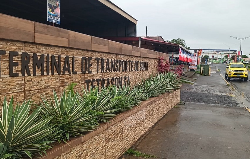 Desde la administración de la terminal se informó que la operación se maneja conforme a la legislación vigente, pero que toda queja formal será revisada.  Foto. Melquíades Vásquez