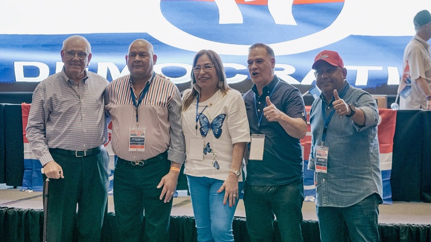 Dirigentes del Partido Revolucionario Democrático (PRD) tras concluido el Directorio del domingo. Foto: Redes Sociales Dirigentes del Partido Revolucionario Democrático (PRD) tras concluido el Directorio del domingo. Foto: Redes Sociales