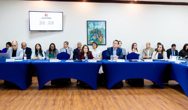 Los resultados de la mesa tripartita deben conocerse a mediados del mes de diciembre. 