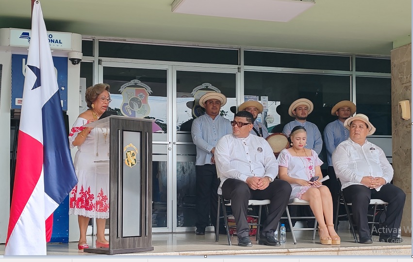 En el distrito de La Chorrera, por designación del concejo municipal, fue designada oradora oficial Itzel Torres Guaylupo destacada defensora de los derechos humanos de las mujeres. Foto. ERric Montenegro