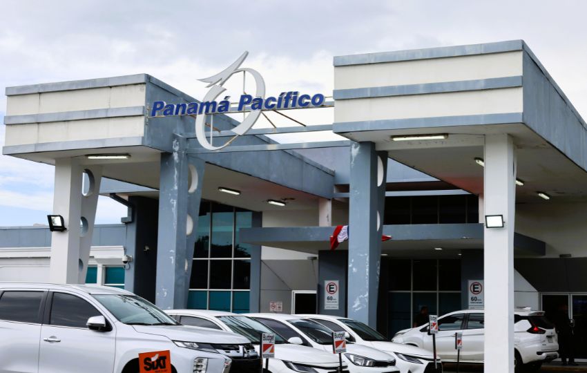 La mayoría de las empresas instaladas en la zona pertenecen al sector logístico, marítimo y aviación. Foto: Cortesía