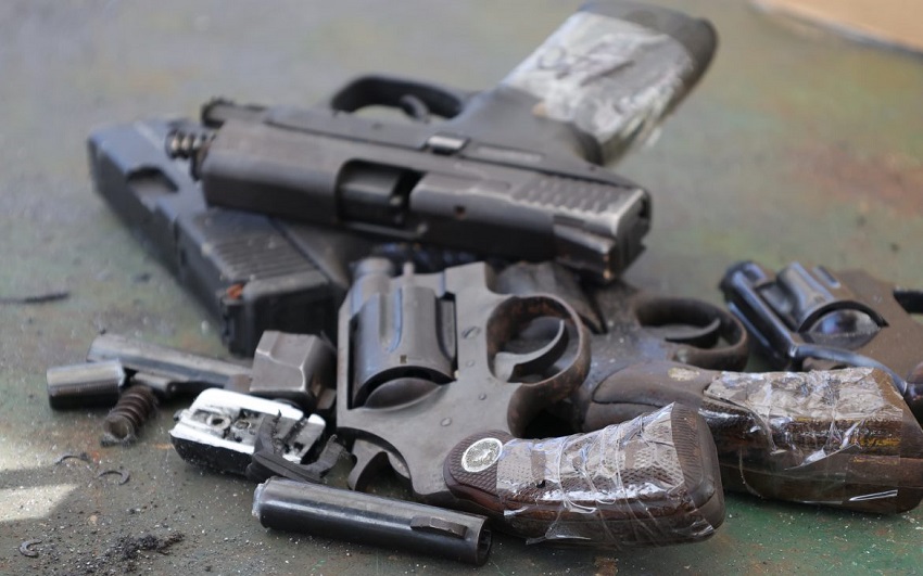 Las armas son destruidas en la sede de la policía, en Ancón. Foto: Archivo