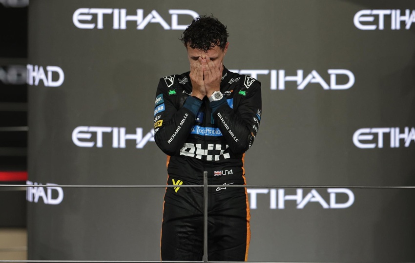 Lando Norris no pudo contener las lágrimas. Foto: EFE