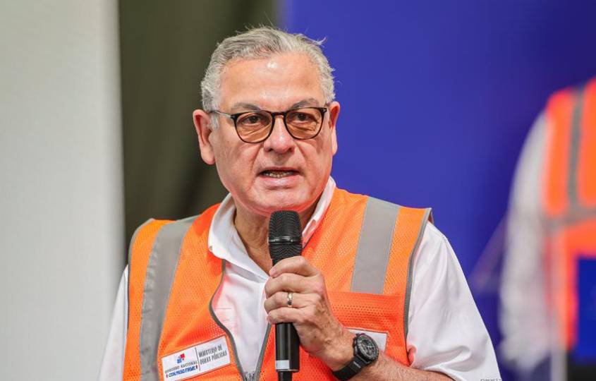 Anel Flores dijo ser accionista importante de una de las cuatro centrales a sus azucareras del país. Anel Flores dijo ser accionista importante de una de las cuatro centrales a sus azucareras del país.