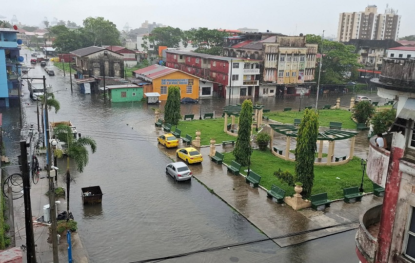 Una de las zonas susceptibles a inundaciones es la propia ciudad de Colón, con la intensidad de las lluvias. Foto. Diómedes Sánchez