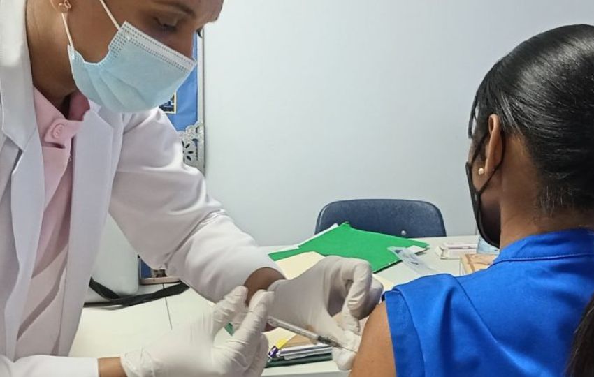 Las autoridades de salud recomiendan la vacunación contra la influenza. Foto: Cortesía