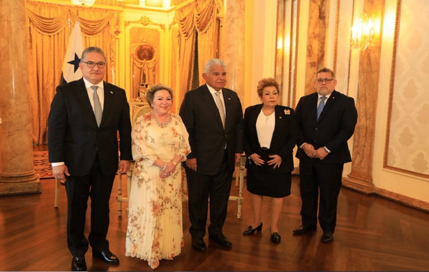 Durante el acto. Foto: Presidencia