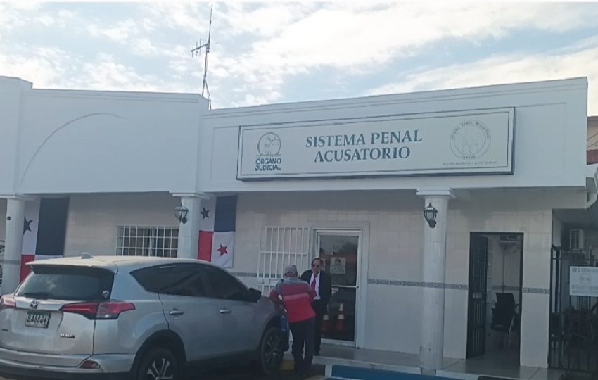 En cuanto al tercer denunciado, la audiencia de imputación fue pospuesta, luego de que su abogado presentara una excusa médica respaldada por una incapacidad, la cual fue admitida por el juzgado. Foto. Melquíades Vásquez En cuanto al tercer denunciado, la audiencia de imputación fue pospuesta, luego de que su abogado presentara una excusa médica respaldada por una incapacidad, la cual fue admitida por el juzgado. Foto. Melquíades Vásquez