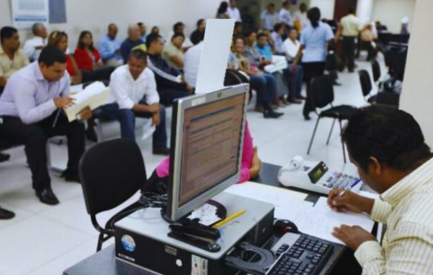 Si hoy día se despiden a unos 50,000 funcionarios, dónde conseguirían trabajo. Foto: Archivo