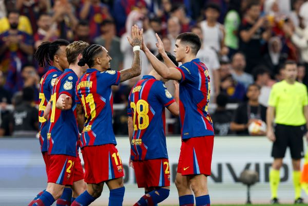 Jugadores del Barcelona festejan su quinto gol ante Athletic . Foto: EFE Jugadores del Barcelona festejan su quinto gol ante Athletic . Foto: EFE