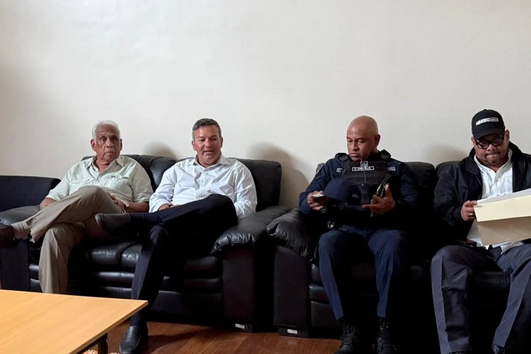 Se reforzó la presencia policial en playas, zonas recreativas y eventos, como parte de las acciones preventivas para proteger a la ciudadanía. Foto. Diómedes Sánchez Se reforzó la presencia policial en playas, zonas recreativas y eventos, como parte de las acciones preventivas para proteger a la ciudadanía. Foto. Diómedes Sánchez