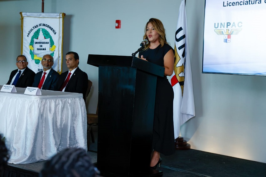 La secretaria general de Unpac, Irma Velásquez, detalla los motivos por los que decidieron impulsar la licenciatura. Foto: Cortesía