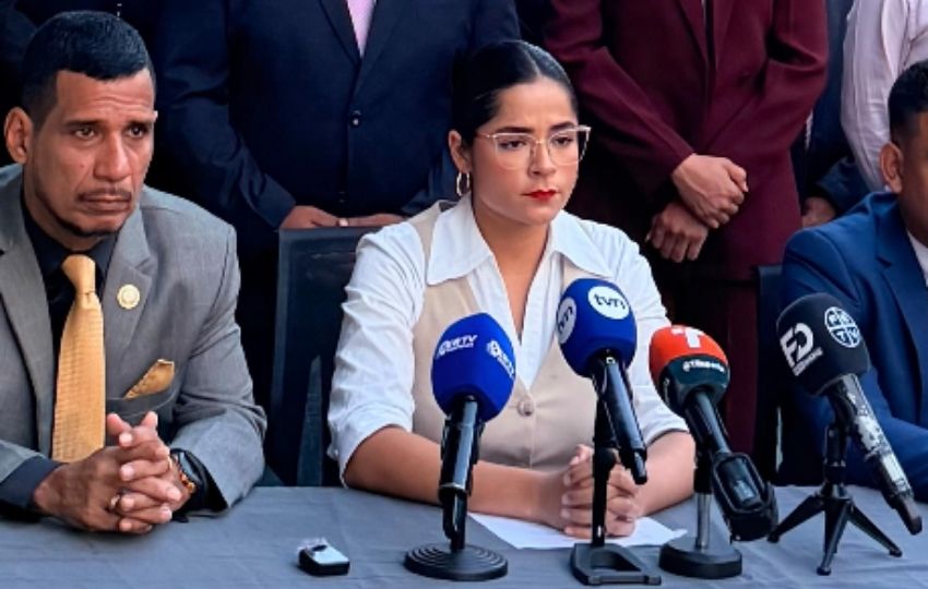 La alcaldesa Irma Hernández ofreció una conferencia de prensa. 