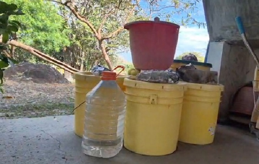 Los residentes señalan que la responsabilidad de esta crisis recae en el Instituto de Acueductos y Alcantarillados Nacionales (IDAAN), por lo que han decidido levantar la voz para exigir soluciones inmediatas. Foto. Thays Domínguez