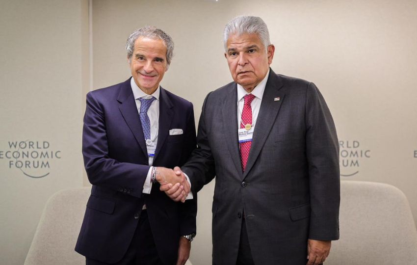 El director general del OIEA, Rafael Mariano Grossi, junto al presidente José Raúl Mulino. Foto: Cortesía