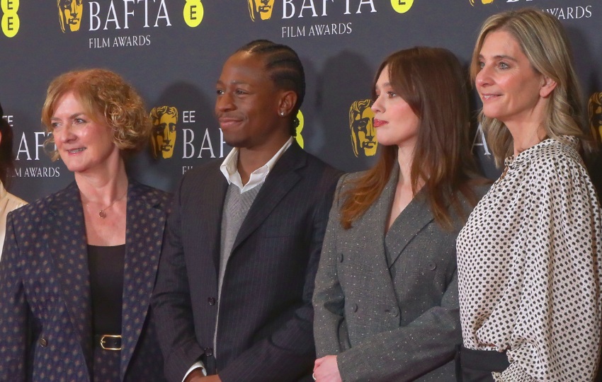 Sara Putt, presidenta Baftas; el actor David Jonsson; la actriz Aimee Luo Woody, y Emily Stillman, presidenta del Comité del Cine. Foto: EFE / Guillermo Garrido