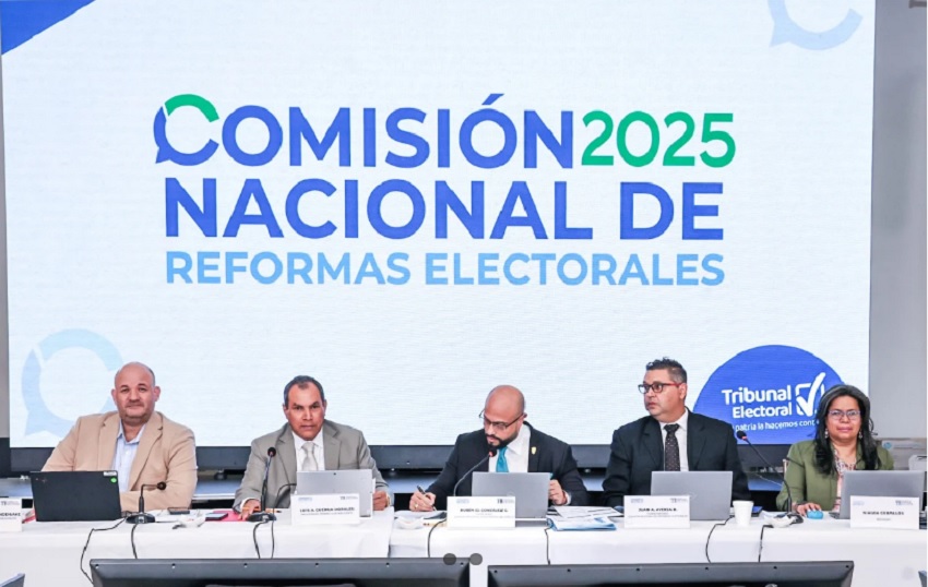 La Comisión de Reformas Electorales se reunió el jueves, luego de dos semanas sin sesión. Foto: Cortesía TE La Comisión de Reformas Electorales se reunió el jueves, luego de dos semanas sin sesión. Foto: Cortesía TE