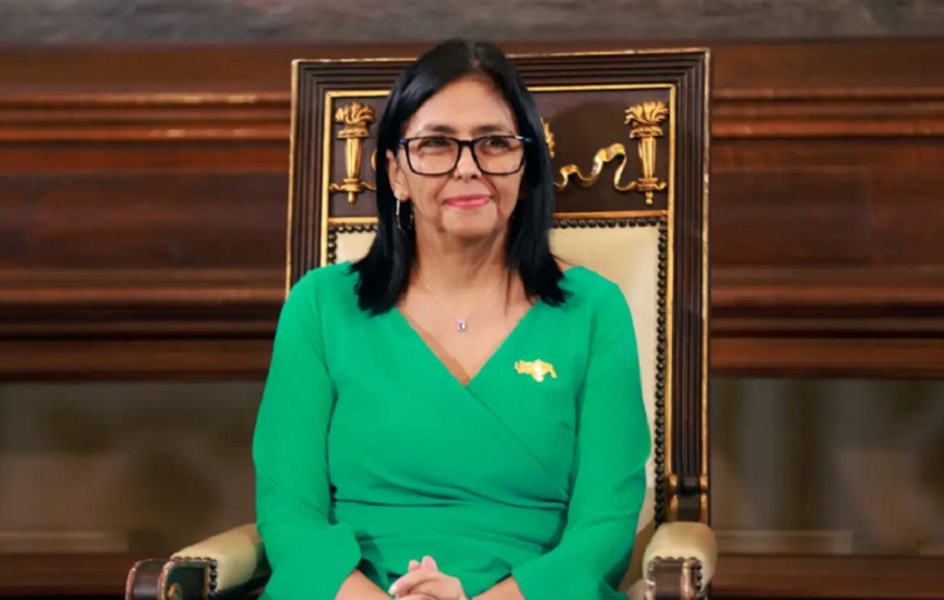 Delcy Rodríguez durante la juramentación. EFE