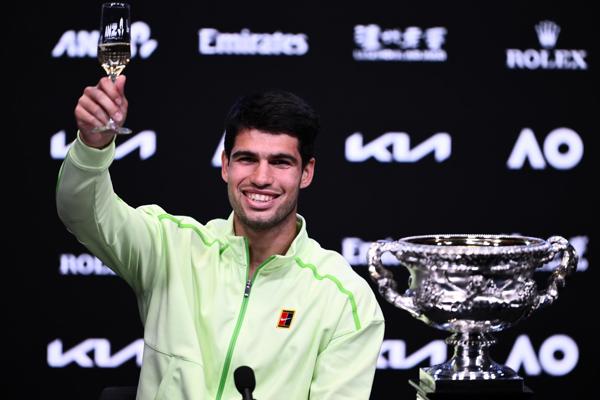El español Carlos Alcaraz, se llevó el Abierto de Australia. Foto: EFE El español Carlos Alcaraz, se llevó el Abierto de Australia. Foto: EFE