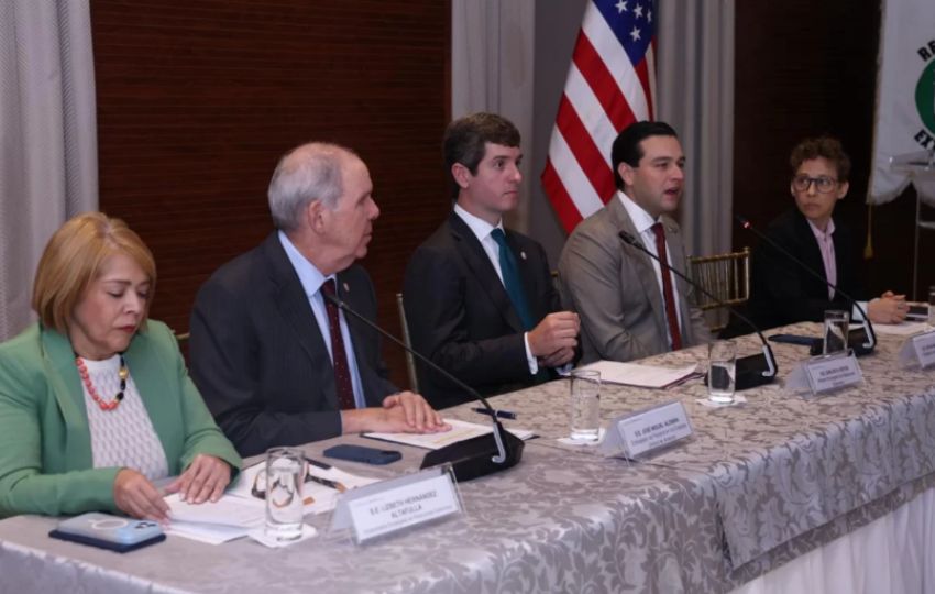 Primer encuentro binacional para la conformación del Grupo de Trabajo Interinstitucional para la Exención de Visas. Foto: Cortesía Primer encuentro binacional para la conformación del Grupo de Trabajo Interinstitucional para la Exención de Visas. Foto: Cortesía