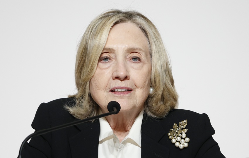 La exsecretaria de Estado no disimuló su malestar por las tácticas de los republicanos.