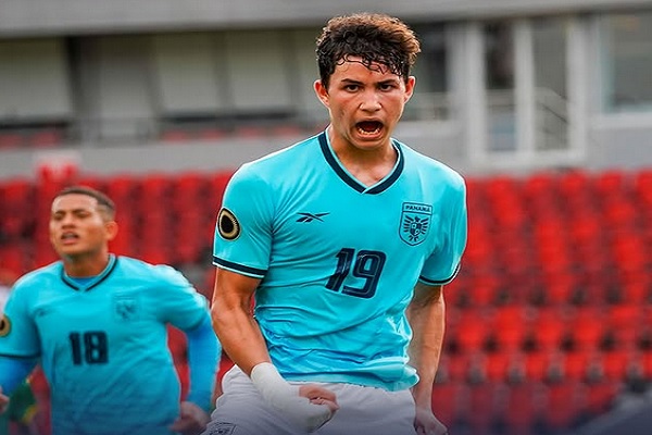 Thiago Chalmers anotó tres goles para Panamá. Foto: FPF