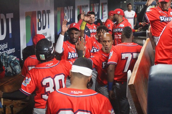 Panamá se impuso a Cuba por 7-6 en la Serie de las Américas. Foto: Probeis