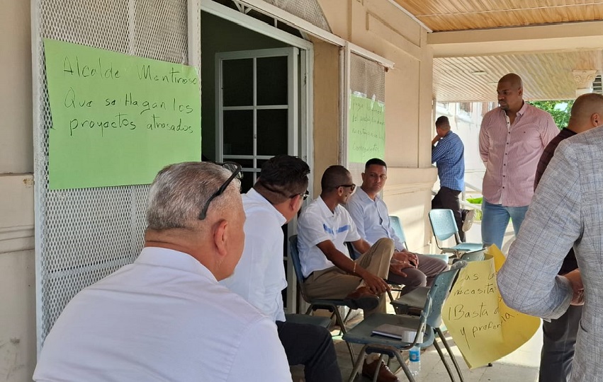 Destacan los ediles que debido a la falta de fondos, se atrasan todos los proyectos comunitarios que son importantes para la población. Foto. Diómedes Sánchez
