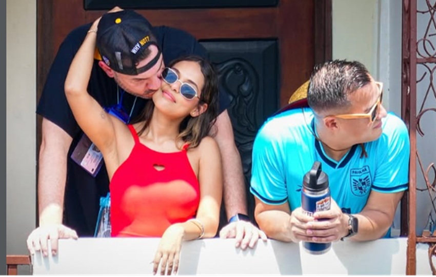 Barceló y María Del Pilar en Las Tablas con Rony Vargas de "violinista". Foto: Cortesía Barceló y María Del Pilar en Las Tablas con Rony Vargas de "violinista". Foto: Cortesía